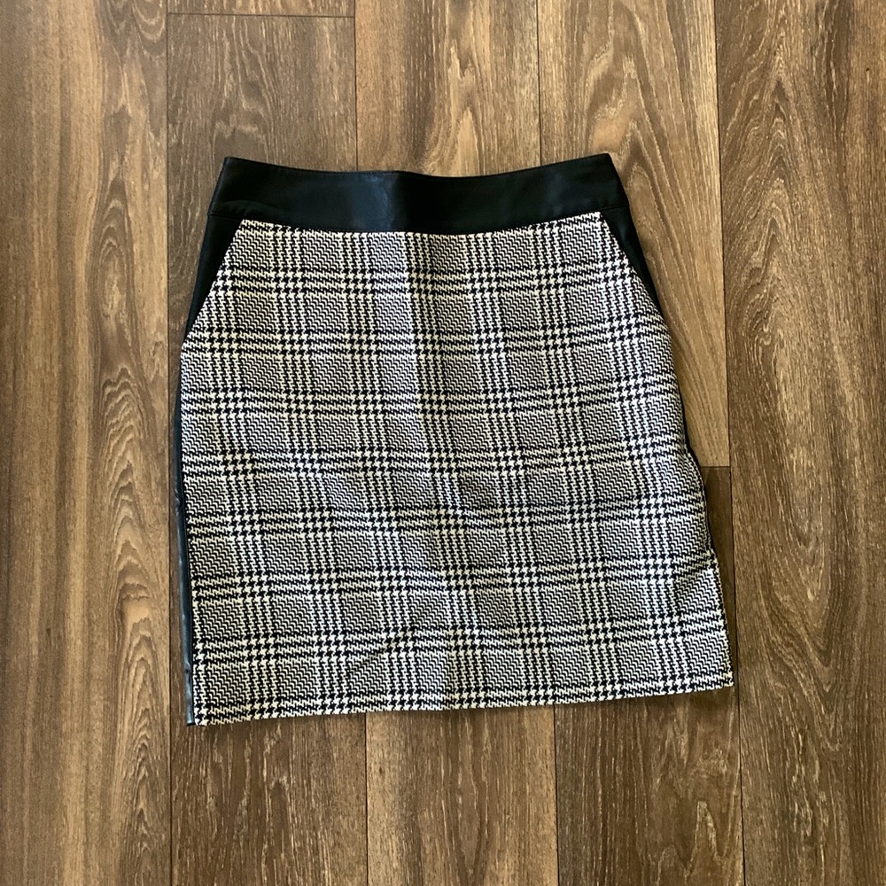 The Limited Pencil Skirt